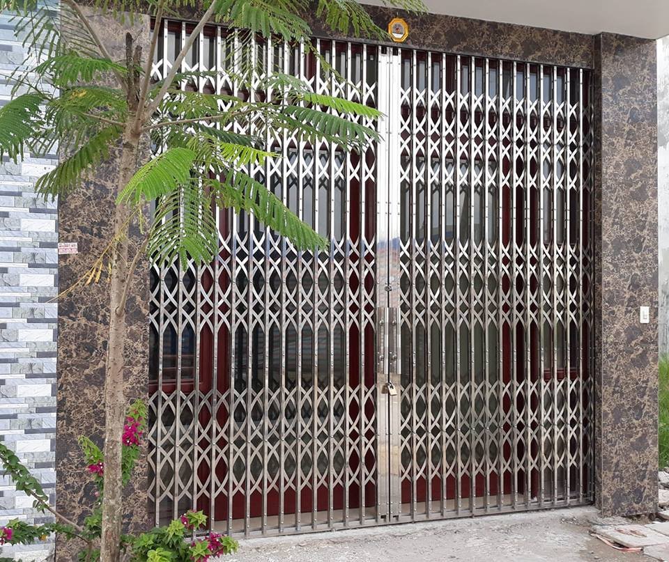 cua keo inox 304 có lá