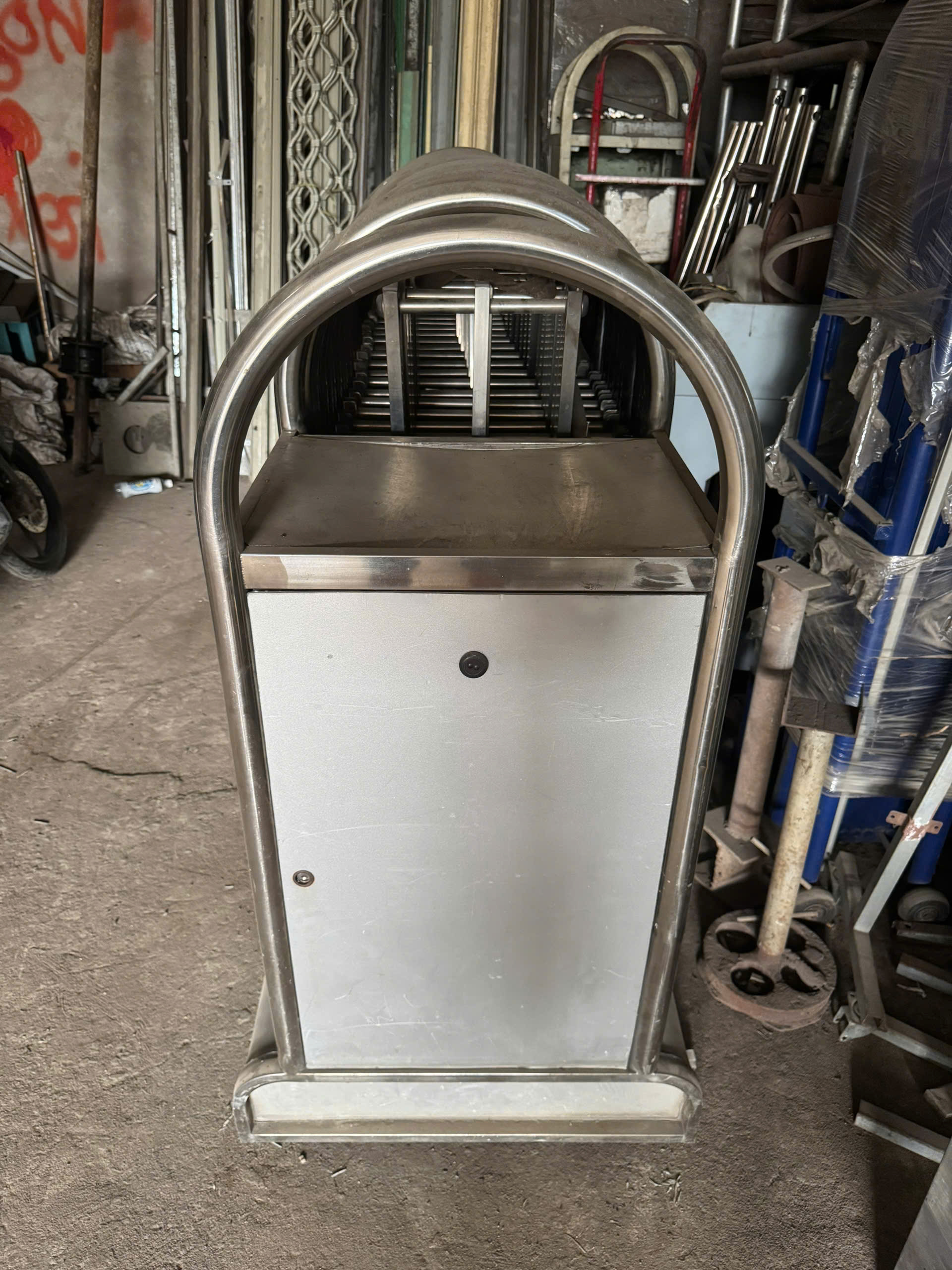 Cổng xếp tự động inox 304 thanh lý